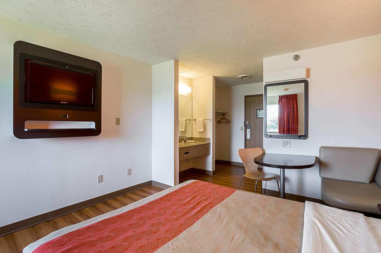 Motel 6 Omaha - Iat West Esterno foto