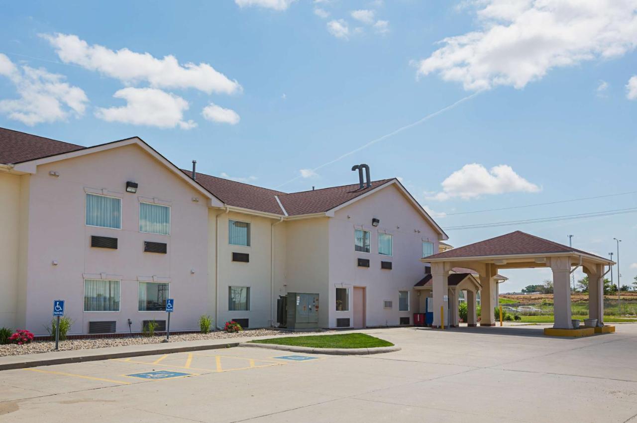 Motel 6 Omaha - Iat West Esterno foto
